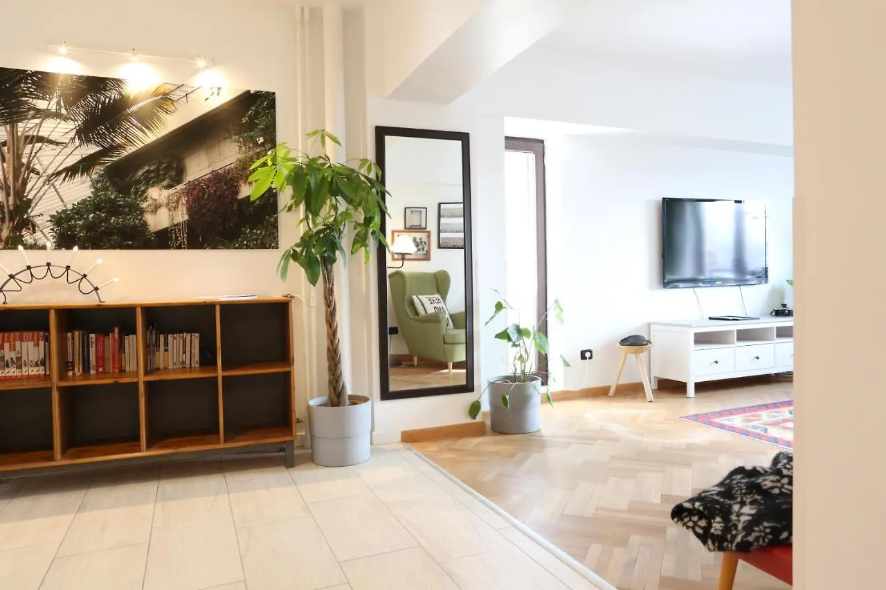 Diana'S Flat-Bucharest - Old City Apartment